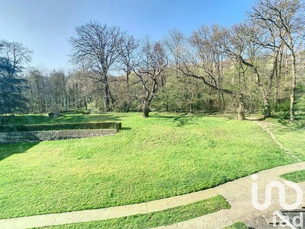 Appartement 5 pièces de 130 m² à Vaucresson (92420)