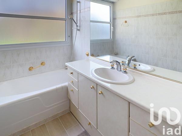 Appartement 5 pièces de 130 m² à Vaucresson (92420)