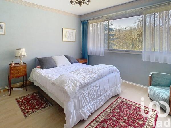 Appartement 5 pièces de 130 m² à Vaucresson (92420)