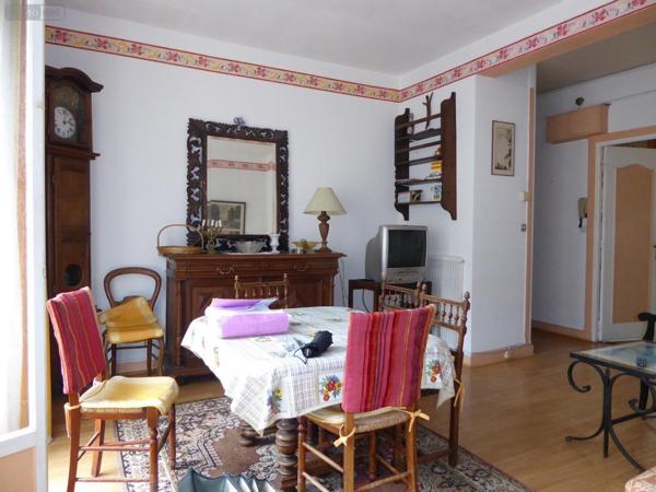 Appartement ancien à vendre à Saint-Malo en Ille-et-Vilaine (35400), ref : 1837 Intra Muros Appartement ancien à vendre à Saint-Malo en Ille-et-Vilaine (35400), ref : 1837 Intra Muros
