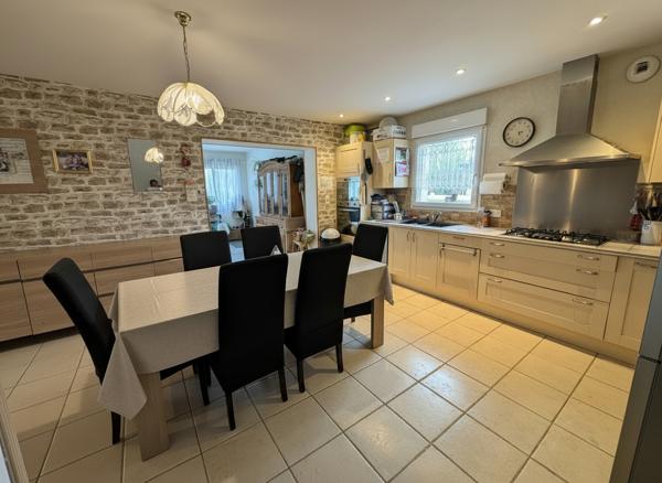 A VENDRE Maison Landivisiau 7 pièces 125 m2