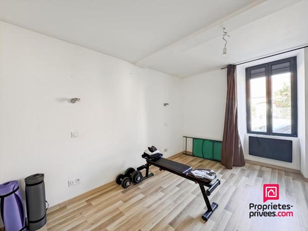 Maison Plain pied Proche Epoisses (21460) avec terrain et dépendance