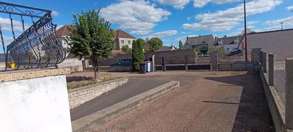 COULANGES-LES-NEVERS - MAISON 110 M2