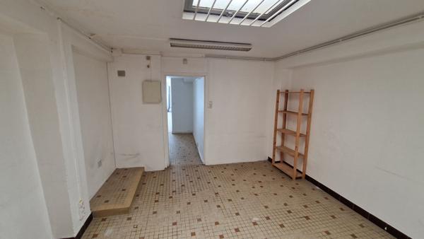 Opportunité rare en centre-ville : local à fort potentiel