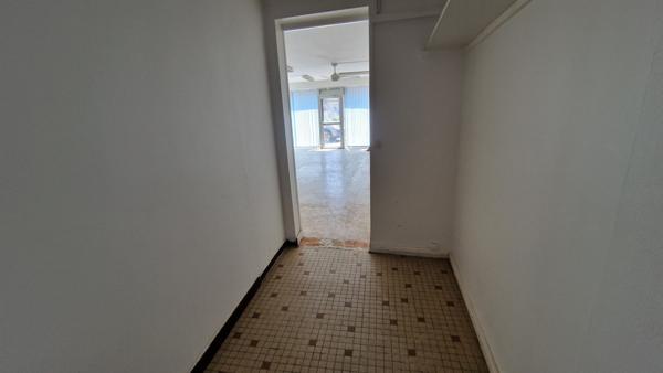 Opportunité rare en centre-ville : local à fort potentiel
