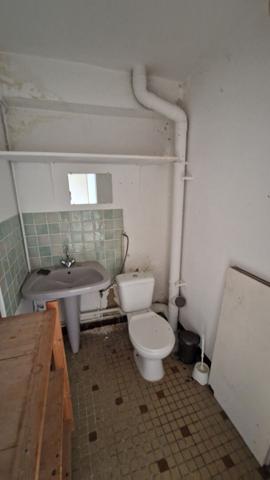 Opportunité rare en centre-ville : local à fort potentiel