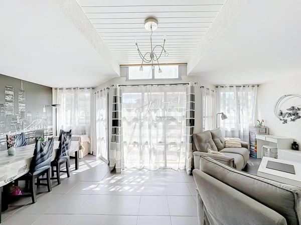 maison FAMILIALE avec 4 chambres