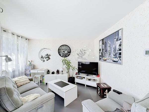 maison FAMILIALE avec 4 chambres