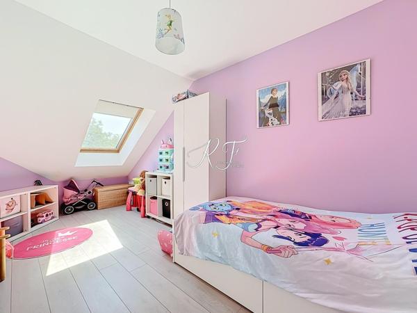 maison FAMILIALE avec 4 chambres
