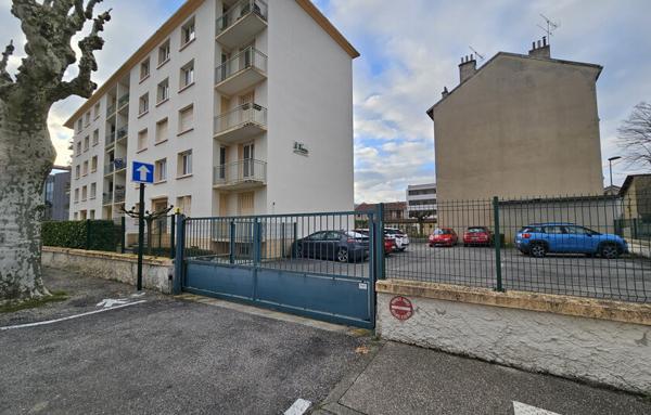 Appartement de 61.34 m2 avec terrasse et parking