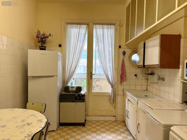 Appartement à vendre à Marseille 8e Arrondissement dans les Bouches-du-Rhône (13008), ref : 10521/25   
Carré d'Or