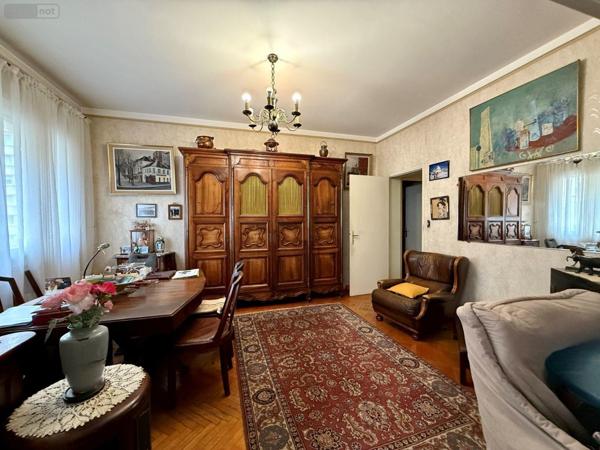 Appartement à vendre à Marseille 8e Arrondissement dans les Bouches-du-Rhône (13008), ref : 10521/25   
Carré d'Or