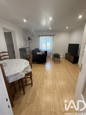 Location appartement 3 pièces 50 m² Mareuil-le-Port