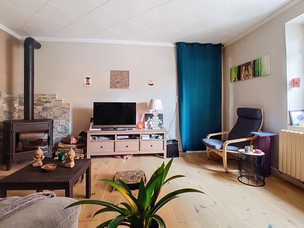 Bons en Chablais - Maison mitoyenne au clame avec 2 chambres + combles amenageables.