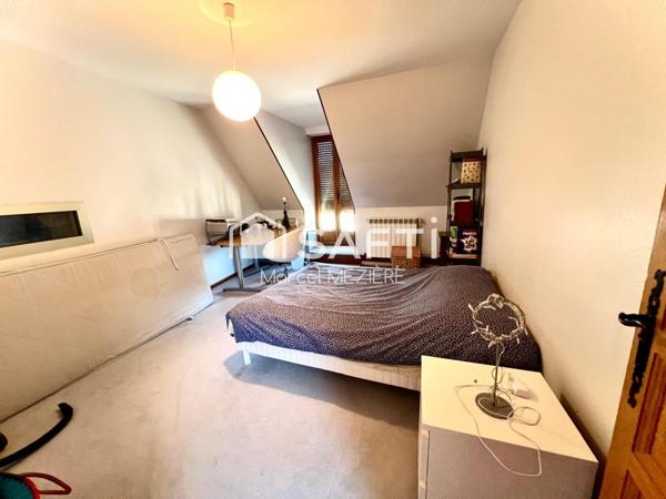 Magnifique longère totalement rénovée.