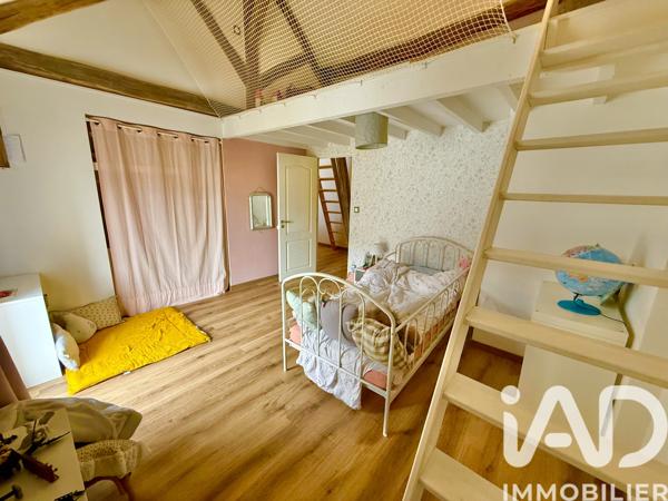 Maison à vendre 6 pièces 162 m² Le Breil-sur-Mérize
