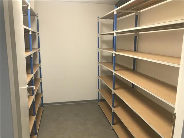 Local commercial à louer |  GIGEAN |  5 pièces | 288 m²