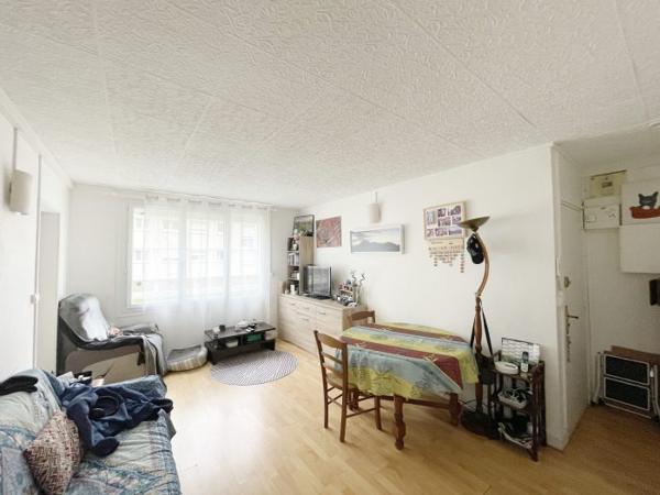 APPARTEMENT TYPE 3 AVEC CAVE