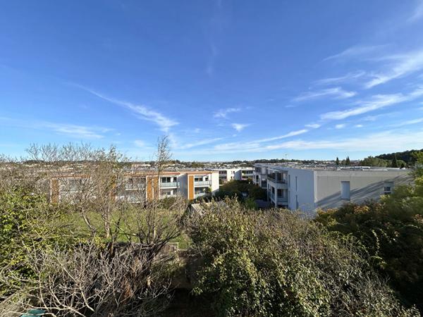 Appartement Deux pièces traversant avec belle vue dégagée !