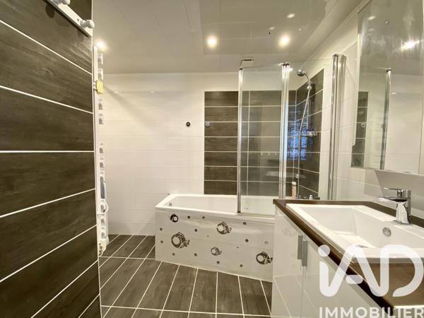 Appartement à vendre 4 pièces 73 m² Saint-Jouan-des-Guérets