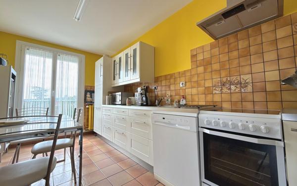 Appartement à vendre    4 pièces • 76,75 m2 Chenôve