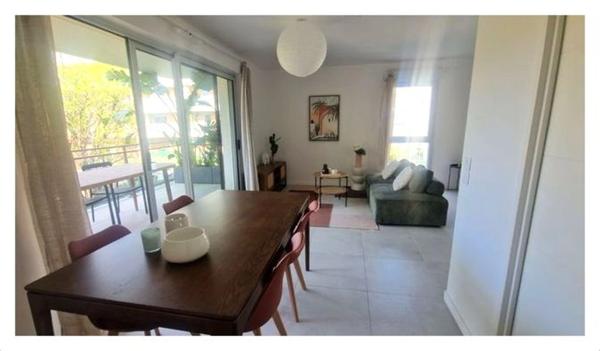 Dpt Alpes Maritimes (06), à vendre ANTIBES appartement T3 de 62,61 m² - Balcon 10 m²