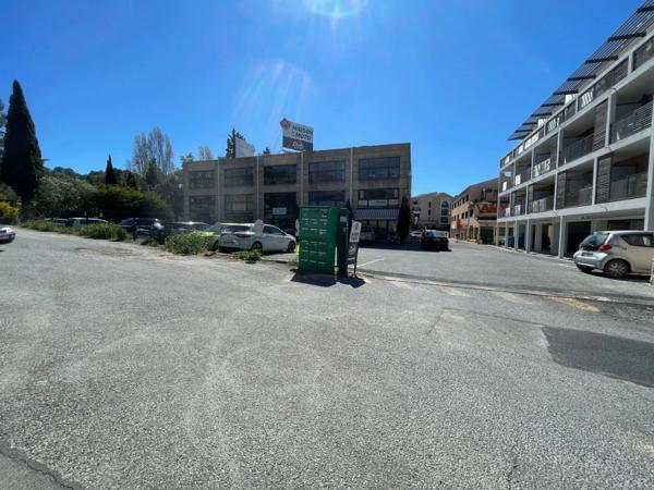 Local/bureau à louer MOUGINS (06)