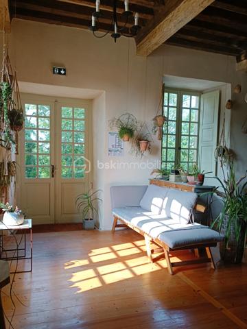 Chateau de 1 540 m²