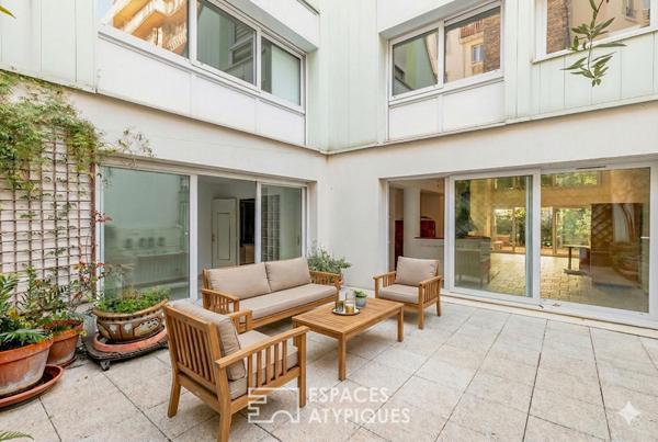 Immeuble atypique et architectural au coeur du 15ème arrondissement