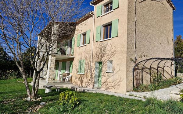 Maison à vendre    5 pièces •  Cruis