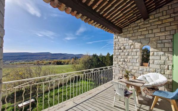 Maison à vendre    5 pièces •  Cruis