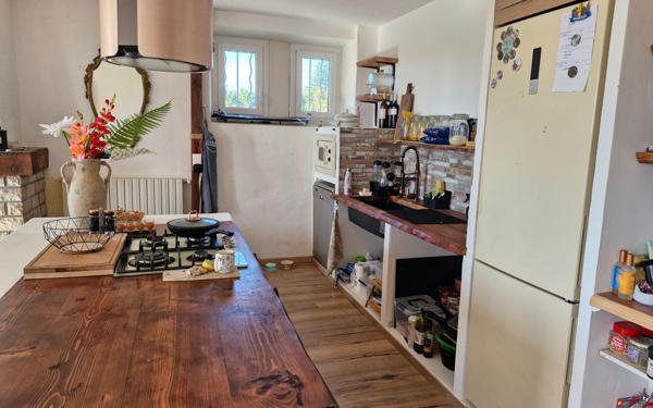 Maison à vendre    5 pièces •  Cruis