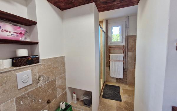 Maison à vendre    5 pièces •  Cruis