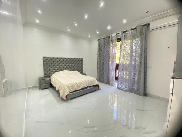 A vendre, Villa Moderne de 5 Chambres avec Vue sur l'Atlas - Route de l'Ourika - 18 km de Marrakech