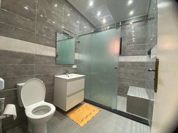 A vendre, Villa Moderne de 5 Chambres avec Vue sur l'Atlas - Route de l'Ourika - 18 km de Marrakech