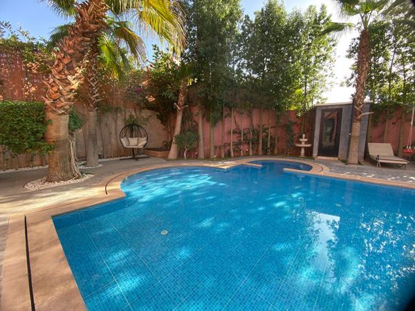 A vendre, Villa Moderne de 5 Chambres avec Vue sur l'Atlas - Route de l'Ourika - 18 km de Marrakech