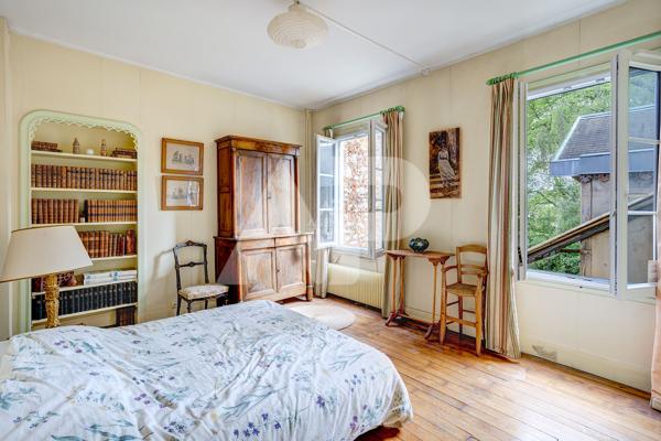 SEVRES RIVE DROITE - APPARTEMENT AVEC JARDIN 790 000 € **  - Référence  642-S