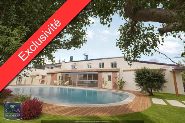 Vente maison 10 pièces de 270m²