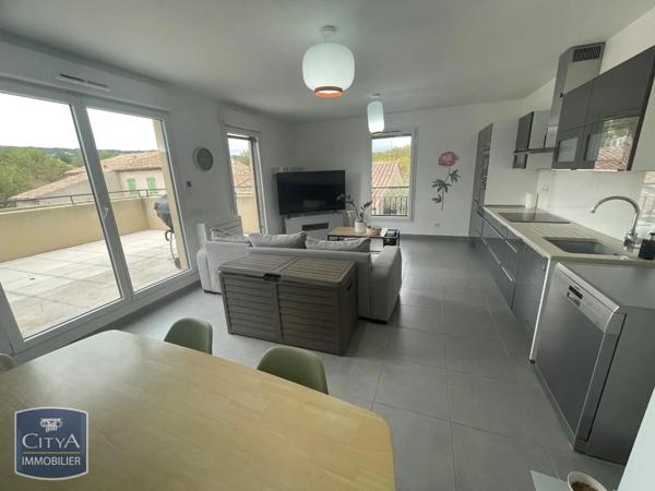 Appartement à louer 3 pièces 62.88m² La Fare-les-Oliviers (13580)