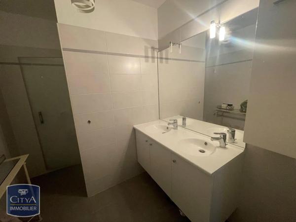 Appartement à louer 3 pièces 62.88m² La Fare-les-Oliviers (13580)