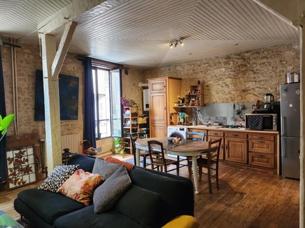 Immeuble de rapport, centre ville de Montignac-Lascaux