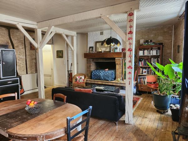 Immeuble de rapport, centre ville de Montignac-Lascaux