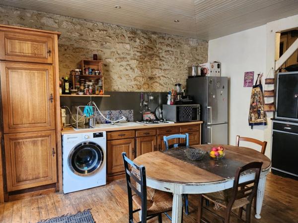 Immeuble de rapport, centre ville de Montignac-Lascaux