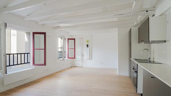 Appartement Paris 3e - RUE DU TEMPLE / SAINTE-AVOYE