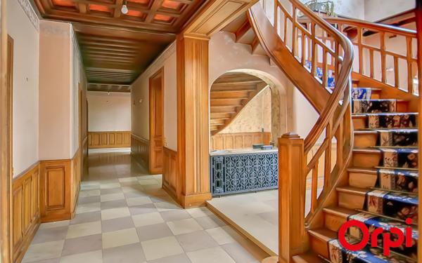Maison à vendre    10 pièces • 597 m2 Bourgoin-Jallieu