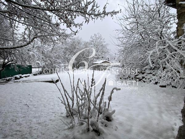 Bâtisse de caractère, rénovée avec gout et qualité