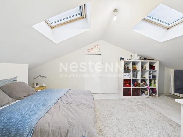 À vendre à Aurillac, à deux pas du centre ville, maison 5 pièces de 131 m² avec jardin.