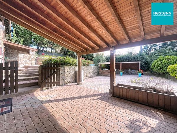 Corps de ferme en pierre de 200 m² à rénover sur La Fouillouse 42480