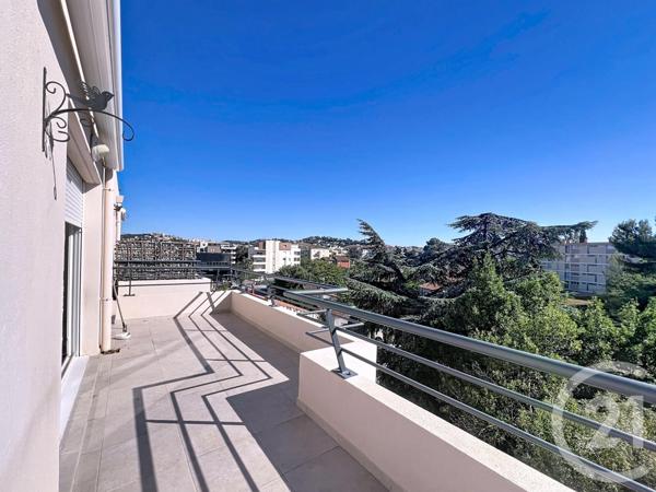 Appartement F3 à vendre  3 pièces - 76,40 m2 FREJUS - 83