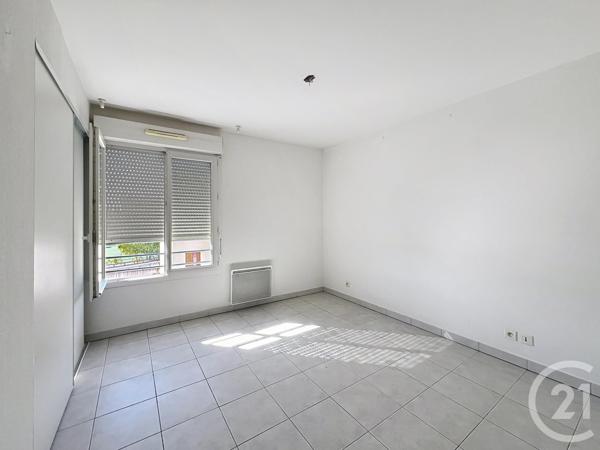 Appartement F3 à vendre  3 pièces - 76,40 m2 FREJUS - 83